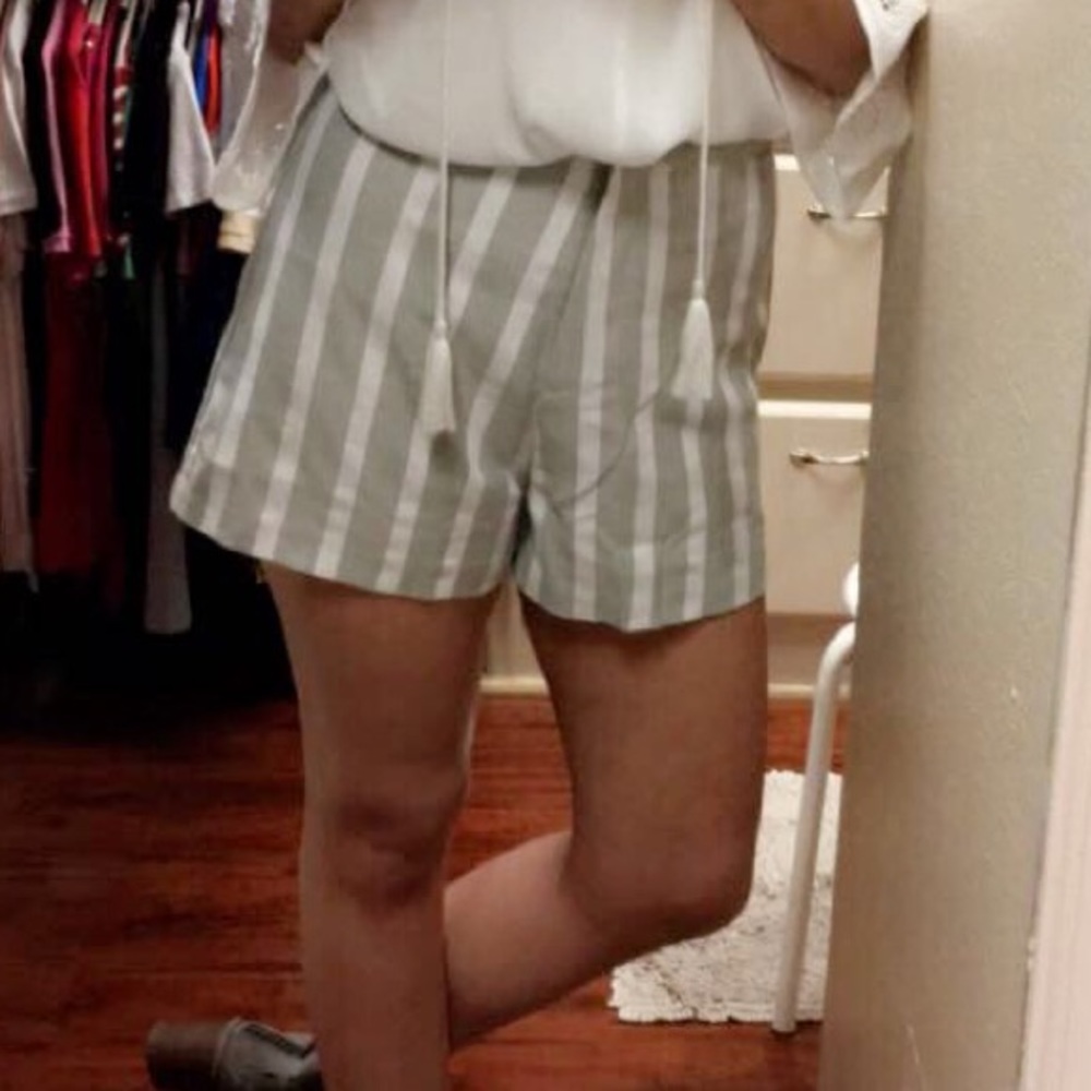 Women’s high waisted shorts